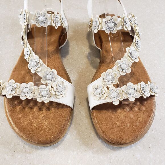 Patrizia White Floral Rhinestone Thong Sandals EU 39 / US 8 Women’s Embellished - Picture 3 of 7